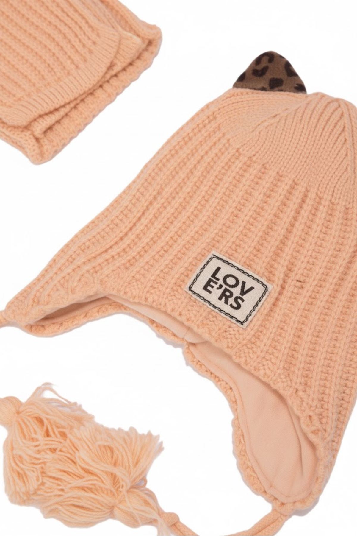 Kız Çocuk Somon Leopar Kulaklı Lovers Yazılı Atkı Bere Takımı