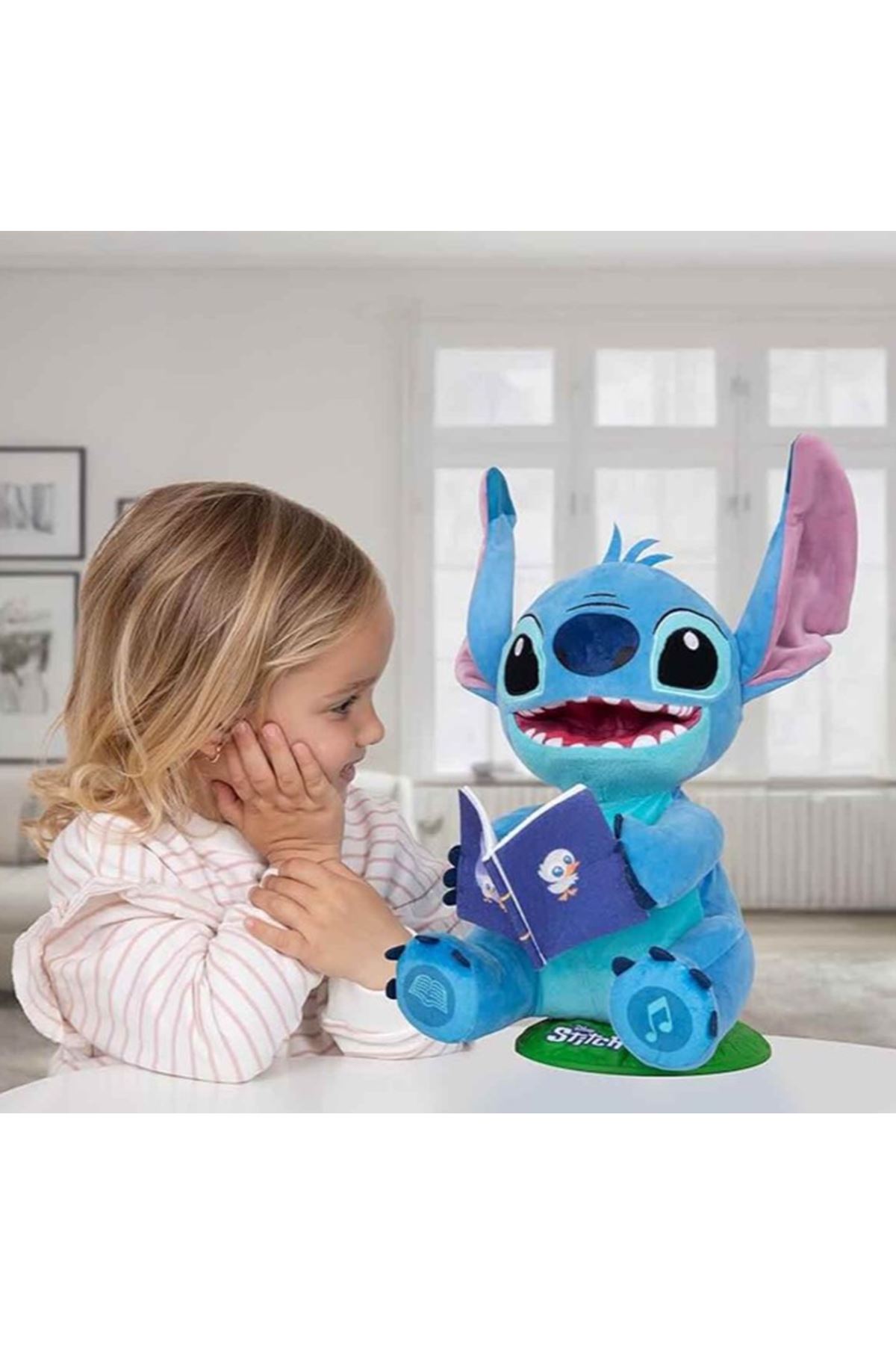 Sesli Karanlıkta Parlayan Masal Anlatan Stitch İnteraktif Peluş