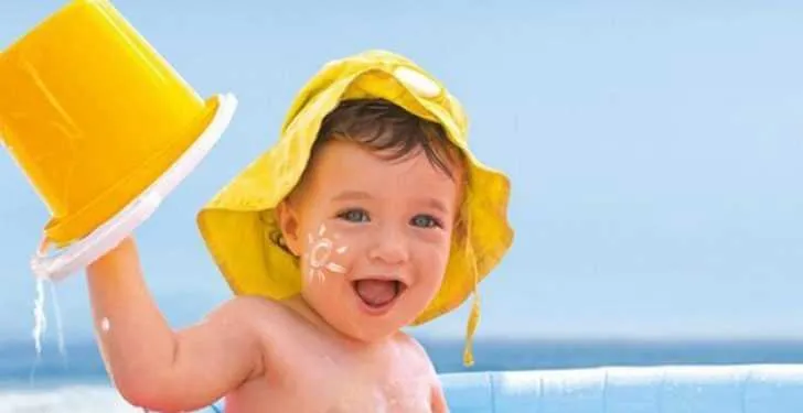Bebeklere güneş kremi sürülür mü? Güneşten nasıl korunur?