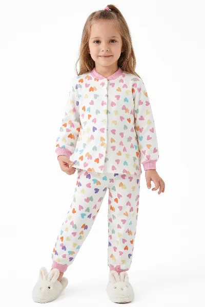 Kız Çocuk Ekru Pembe Renkli Kalpli Desenli Çıtçıtlı Pijama Takımı