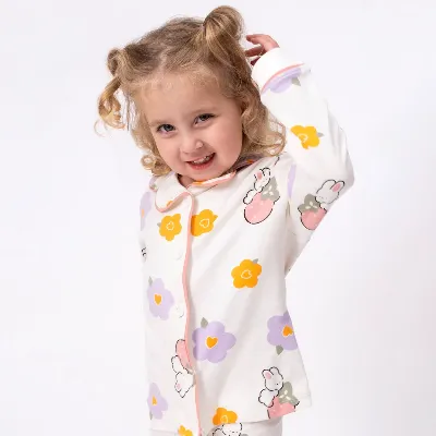 Kız Çocuk Ekru Turuncu Lila Çicek Tavşanlı Desenli Kruvaze Yaka Pijama Takımı