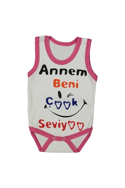 Kız Bebek Beyaz Fuşya Biyeli Annem Beni Seviyor Yazılı Askılı Zıbın