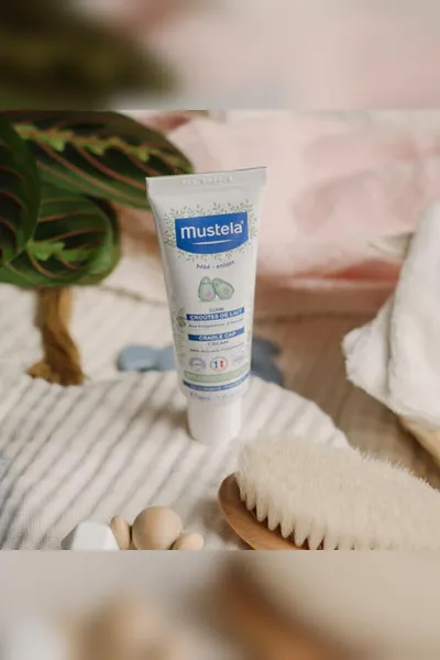 Mustela Cradle Cap Saç Pullanmalarına Karşı Bakım Kremi 40 ml DLST