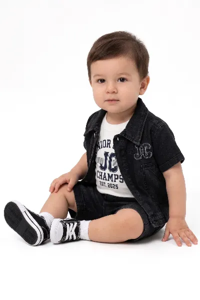 Erkek Bebek Siyah Beyaz Mavi Kot Ceketli Şortlu 3'lü Takım